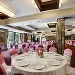מלון Kadak Garden 2*