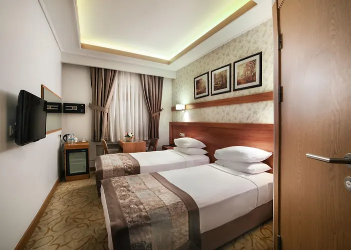 Hotel Kadak Garden 2*