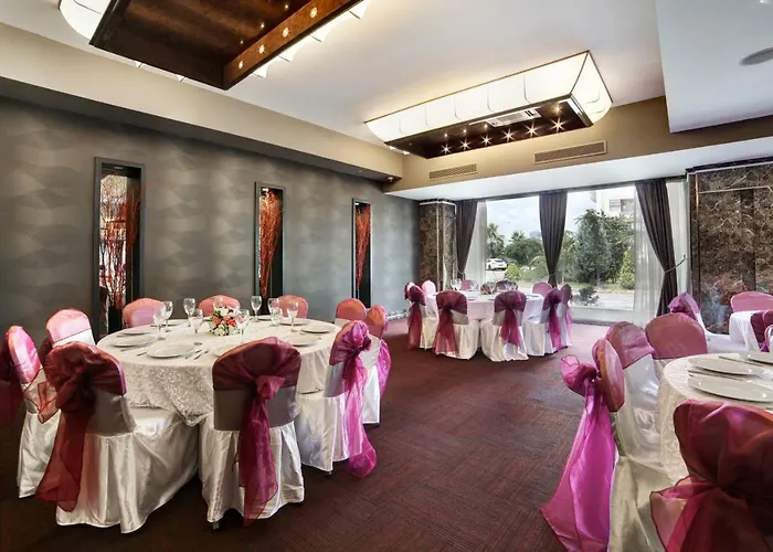 Kadak Garden Hotel 2*