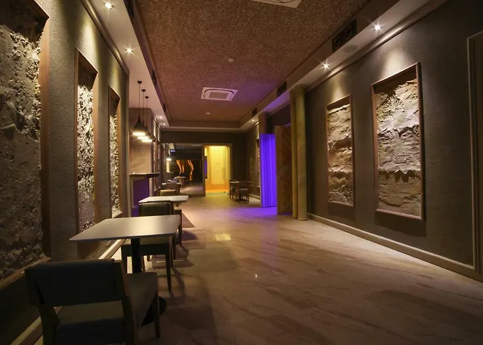 Hotel Kadak Garden 2*