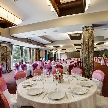 Hotel Kadak Garden 2*