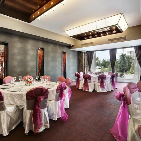 Kadak Garden Hotel 2*