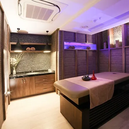 Hotel Kadak Garden 2*